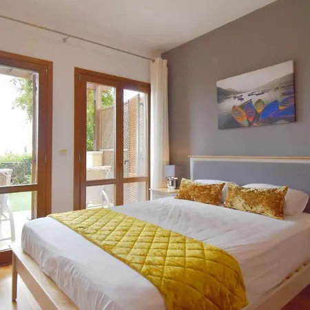 3 Bedroom Thalia With Hot Tub And Sea View, Aphrodite Hills * Kouklia
