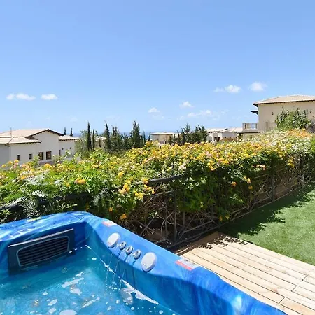 3 Bedroom Thalia With Hot Tub And Sea View, Aphrodite Hills