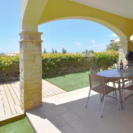 3 Bedroom Thalia With Hot Tub And Sea View, Aphrodite Hills *