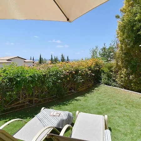 3 Bedroom Thalia With Hot Tub And Sea View, Aphrodite Hills Apartment Kouklia