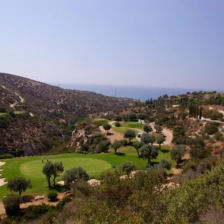 Appartement 3 Bedroom Thalia With Hot Tub And Sea View, Aphrodite Hills *