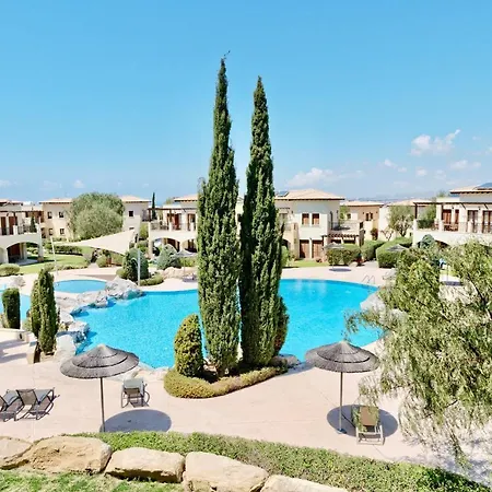3 Bedroom Thalia With Hot Tub And Sea View, Aphrodite Hills Apartment *